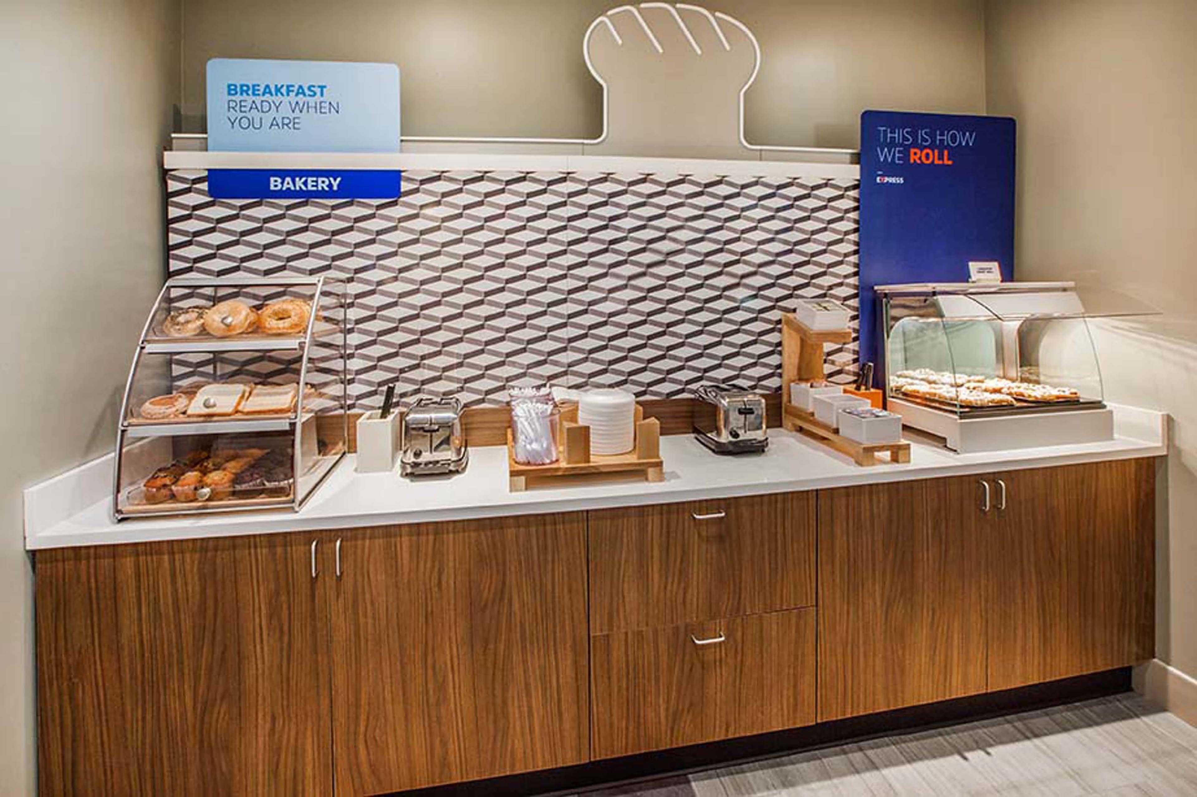 Holiday Inn Express & Suites Buffalo Downtown By Ihg Eksteriør billede