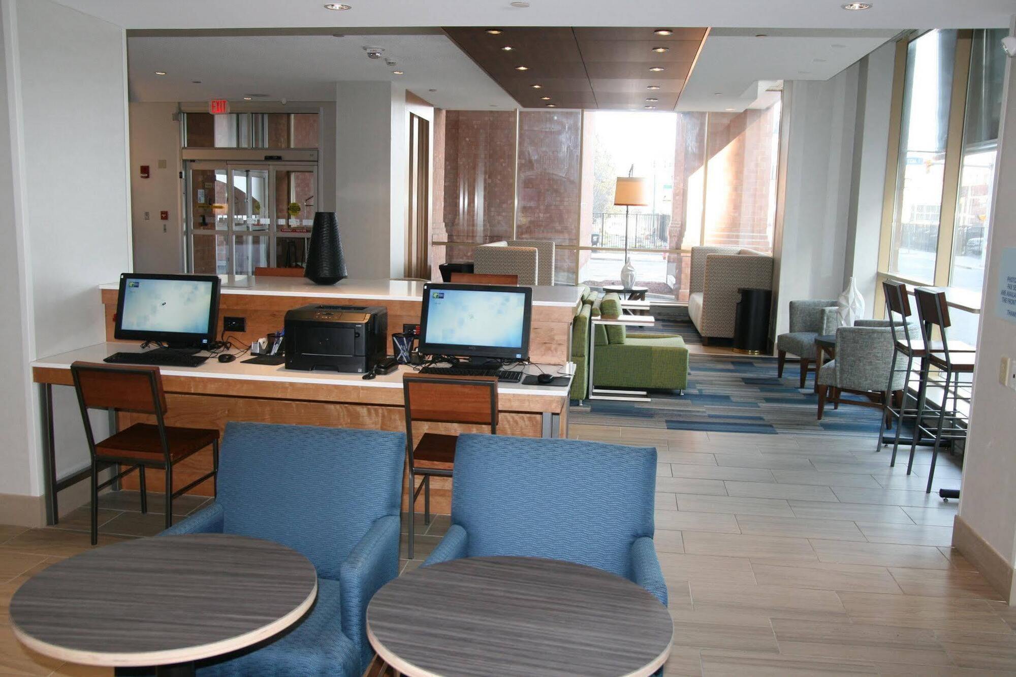 Holiday Inn Express & Suites Buffalo Downtown By Ihg Eksteriør billede